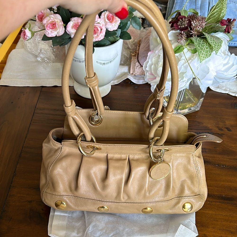MCM vintage shoulder bag with gold hardware and cream leather impeccable